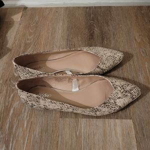 NWOT Mossimo Flats